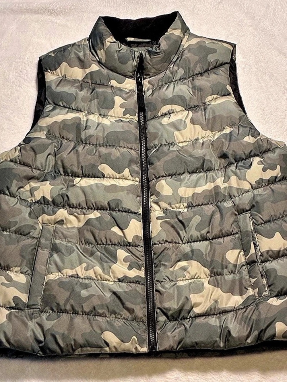 Gap ColdControl Puffer Vest Camo Green & Gray Large